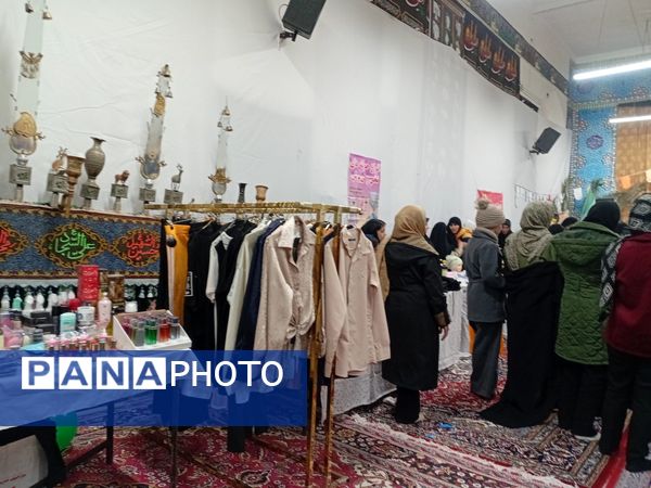 بازارچه محصولات خانگی در شهرستان خلیل آباد 