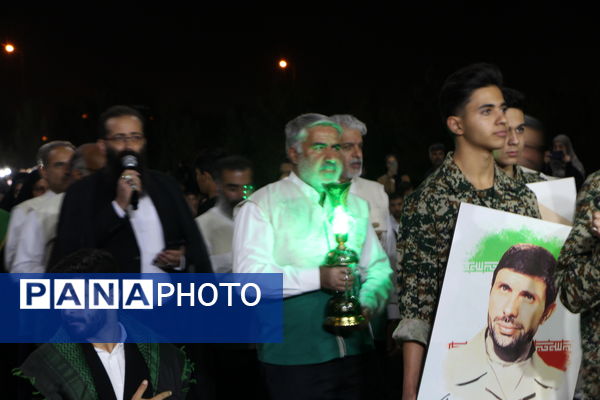 کاروان اقتدار در یزد؛ جلوه‌ای از دستاوردهای دفاعی، فرهنگی و مردمی انقلاب