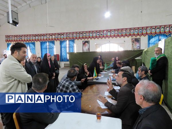 برگزاری میزخدمت آموزش و پرورش در محمدشهر کرج