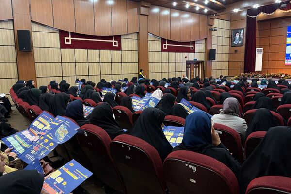 نشست تخصصی افق نو در تربیت جهت اجرایی سازی طرح «ایرانمون»
