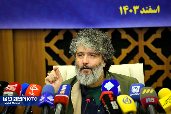 نشست خبری ویژه برنامه‌های نوروز ۱۴۰۴ و ماه مبارک رمضان صدا و سیما