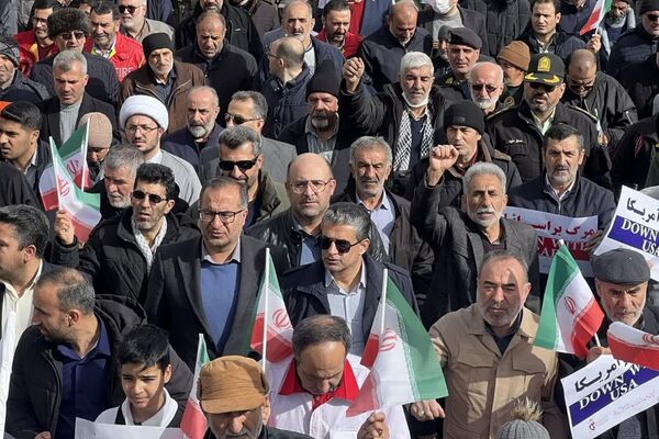 فیروزکوه یکپارچه عشق؛ راهپیمایی ۲۲ بهمن باشکوهترین جلوه وحدت شد