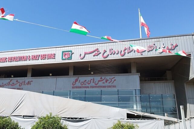 بازدید از موزه ی ملی انقلاب اسلامی به مناسبت هفته‌ی دفاع مقدس
