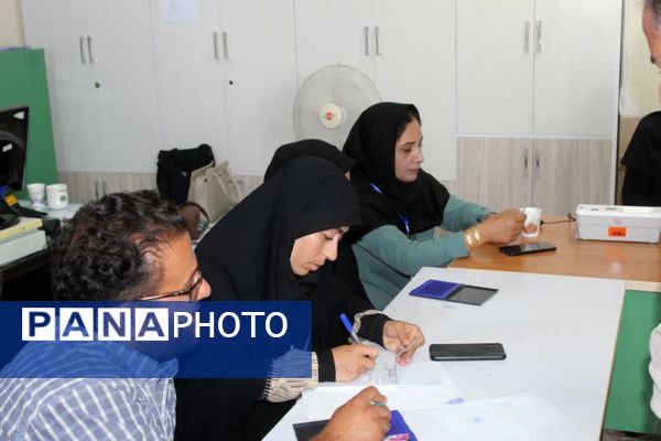 حضور مردم ولایت‌مدار شهرستان فراشبند پای صندوق‌های رای