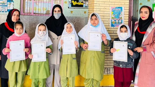 تقدیر از برگزیدگان ویژه‌برنامه هفته جهانی فضا در مدارس حاجی‌آباد