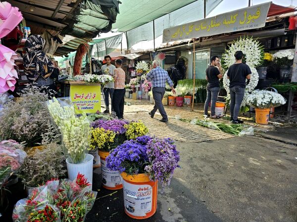 حال و هوای خاص در بازار گل محلاتی
