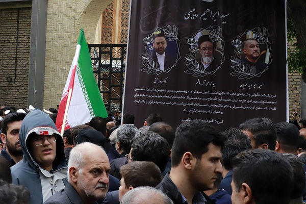 تشییع پیکر شهدای خدمت در تبریز