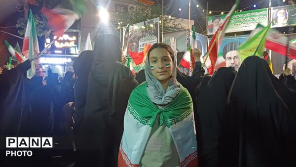 حضور پرصلابت مردم کوهدشت در اجتماع شبانه جلوه‌ای از همبستگی و بصیرت