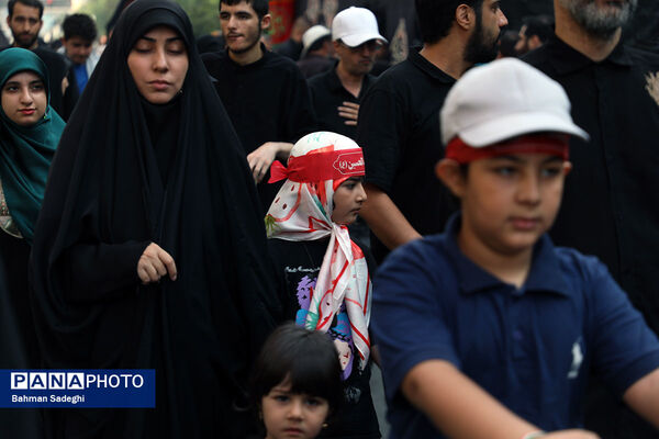 حضور کودکان و نوجوانان در جاماندگان اربعین حسینی - تهران