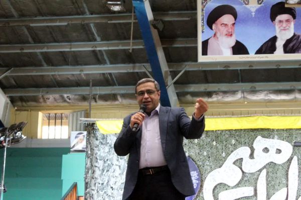 اجتماع دانش‌آموزی به‌مناسبت ولادت شهیدابراهیم هادی در یزد