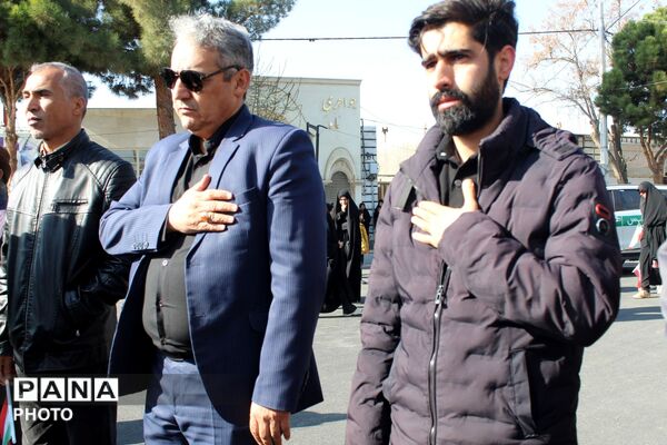 تجمع مردم ولایتمدار شهرستان جاجرم در  میدان امام خمینی (ره) 