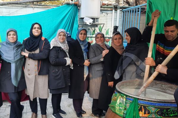 مراسم پخت سمنو در مدرسه حضرت ولیعصر(عج) ناحیه یک شهرری