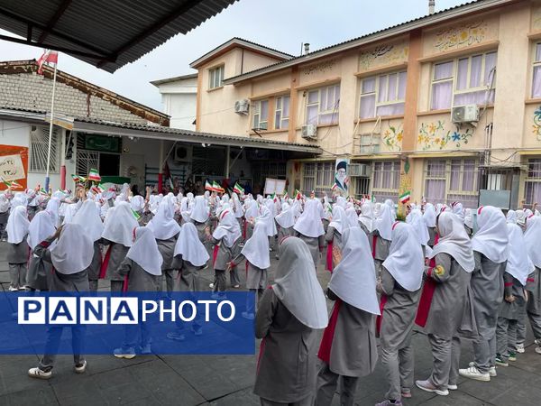 دانش‌آموزان دبستان دخترانه شاهد محمودآباد شعار مرگ بر اسرائیل سردادند