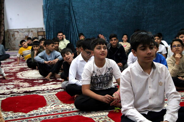 مراسم معنوی اعتکاف دانش‌آموزان پسر یزدی در فهرج
