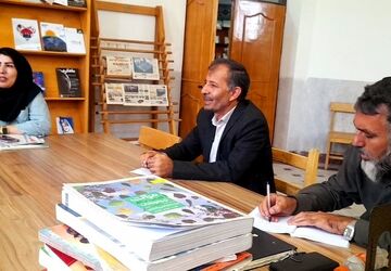  کتابخانه شهدا بن، میزبان نویسندگان این شهر بود