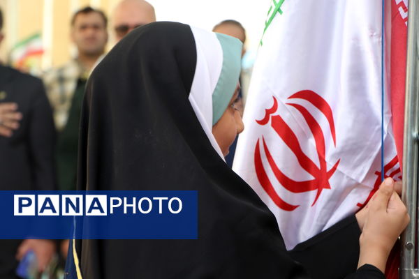 برگزاری یادواره شهدای منا و جنگ ۱۲ روزه در مدرسه شاهد نیک اندیشان