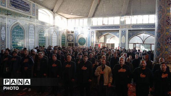 تجدید بیعت مردم بن با سومین رهبر انقلاب اسلامی در آیین گرامیداشت شهدای وطن