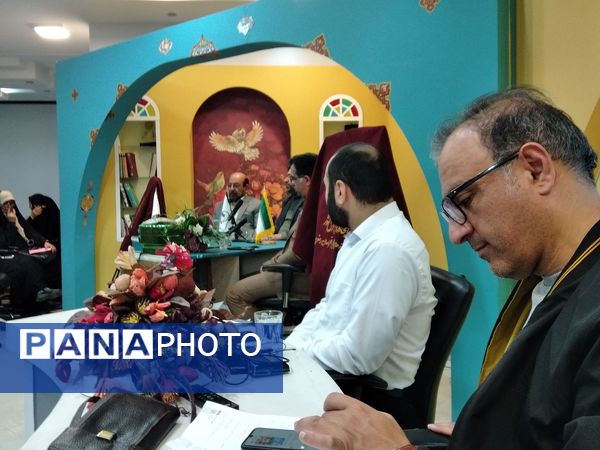 رونمایی پویش ملی کتابخوانی مهمان حرم 