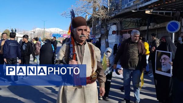 حضور پرشور مردم یاسوج در راهپیمایی ۲۲ بهمن