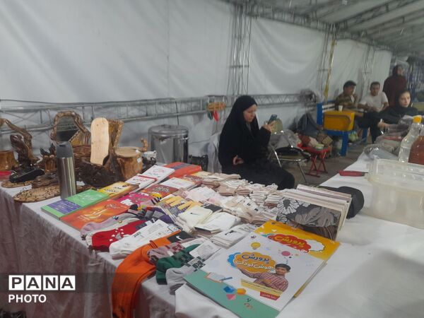 رونق تولید در فرهنگسرای سیمرغ با برپایی بازارچه صنایع دستی