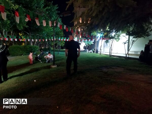 تجمعات شبانه پرشور در چهارراه هدایت مشهد