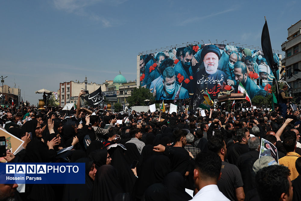 ‌سیه‌پوشان نوجوان در فراق ‌رئیس‌جمهو شهید‌ هیات برگزار کردند؛‌ ‌یک خداحافظی باشکوه، یک داغ باورنکردنی