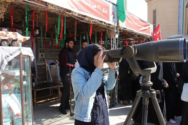 نمایشگاه هفته دفاع مقدس لاله‌های روشن در تبریز 