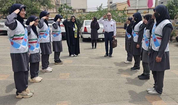 وظایف مربیان در مسیر هدایت، نظارت و ارائه آموزش‌های ضروری است