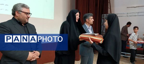 مراسم تجلیل از برگزیدگان نوجوان سالم