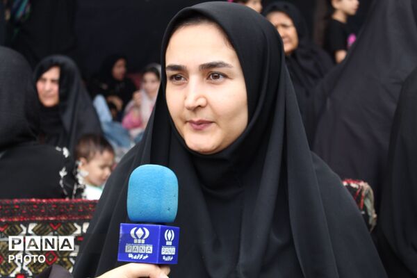 پرچم عشق حسینی بر دستان مادران و شیرخوارگان