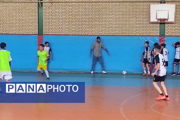 برگزاری مسابقات فوتسال دانش‌آموزان پسر منطقه کهریزک