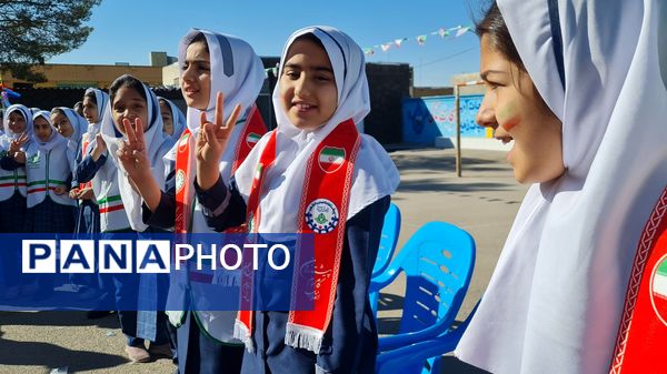 جشن حضور تا ظهور در مدرسه شهید تقی پور ورزنه 