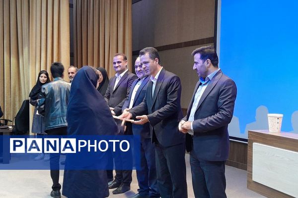 اختتامیه جشنواره نوجوان خوارزمی و تقدیر از برترین های مقطع متوسطه اول 