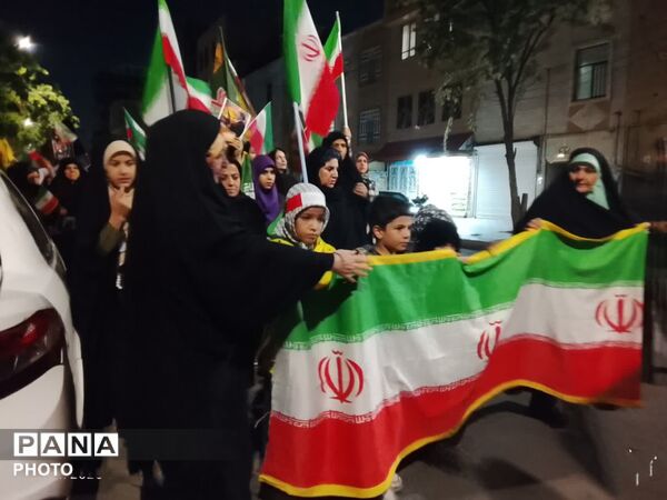 تجمع و راهپیمایی مردم حماسه‌آفرین و پای‌کار محله آبرسانی شهرستان فردیس