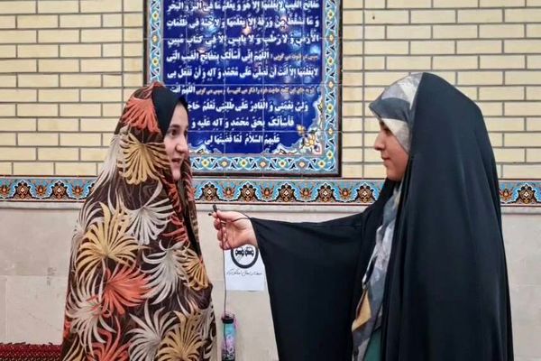 لحظات خوش عبادت نوجوانان