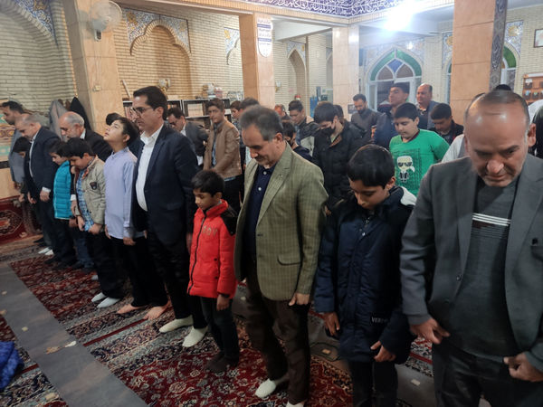 آیین دوشنبه‌های مسجدمحوری با محور میز خدمت در شیراز