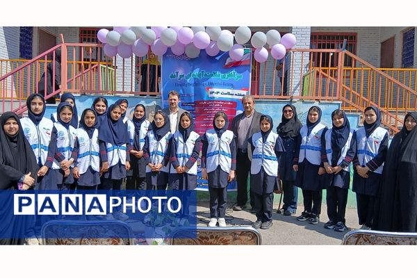 نواختن زنگ سلامت در دبستان حجاب باقرشهر 