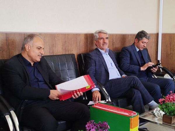 بازدید اداره‌کل آموزش و پرورش خراسان از بخش‌های مختلف آموزش و پرورش شهرستان فاروج 