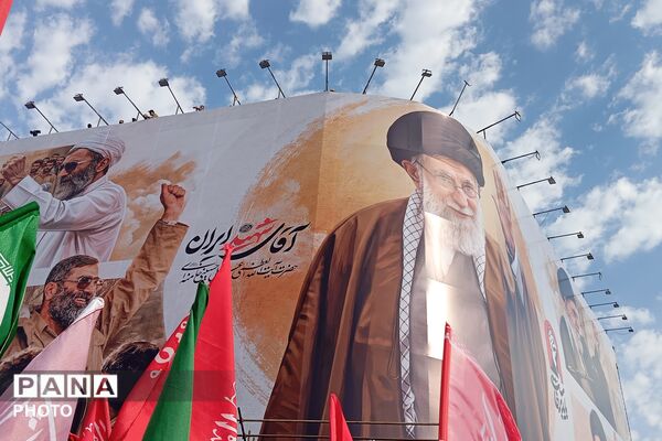 حضور غیور مردان چهارمحال و بختیاری در آیین وداع و تشییع رهبر شهید انقلاب اسلامی ایران
