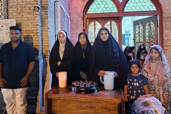 موکب دلدادگی در حاجی‌آباد عطر شهادت امام رضا (ع) در مسجد جامع پیچید