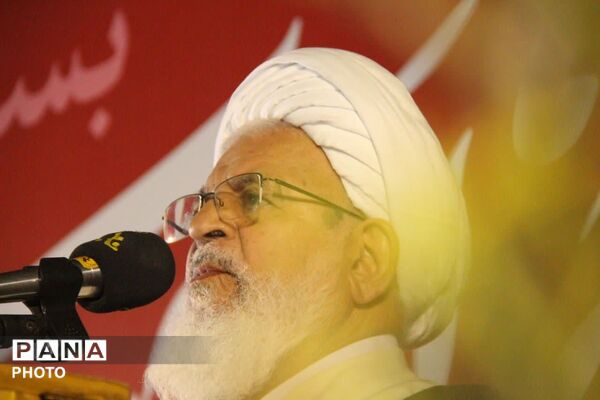 یادبود شهیده دانش آموز تیارا صادقی در پایگاه انقلاب یزد
