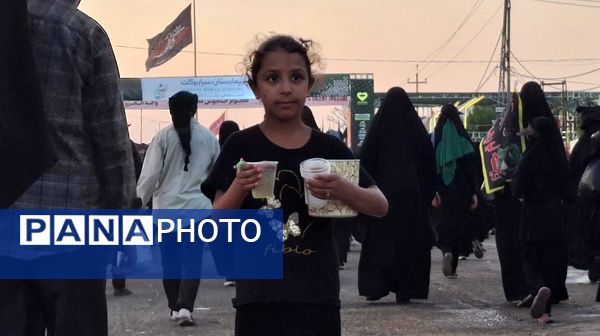 جلوه‌هایی از حضور کودکان در مسیر مشایه نجف تا کربلا