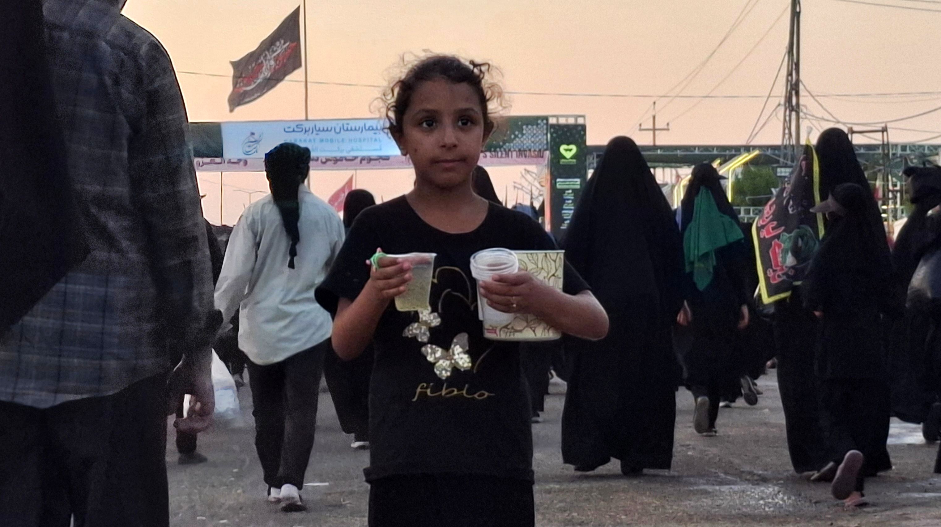 جلوه‌هایی از حضور کودکان در مسیر مشایه نجف تا کربلا