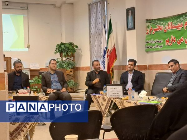 جلسه شورای معاونان و مدیران محله محور اسلامشهر