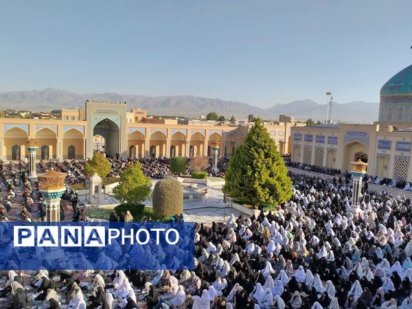 نماز عید سعید فطر در شهرستان کاشمر