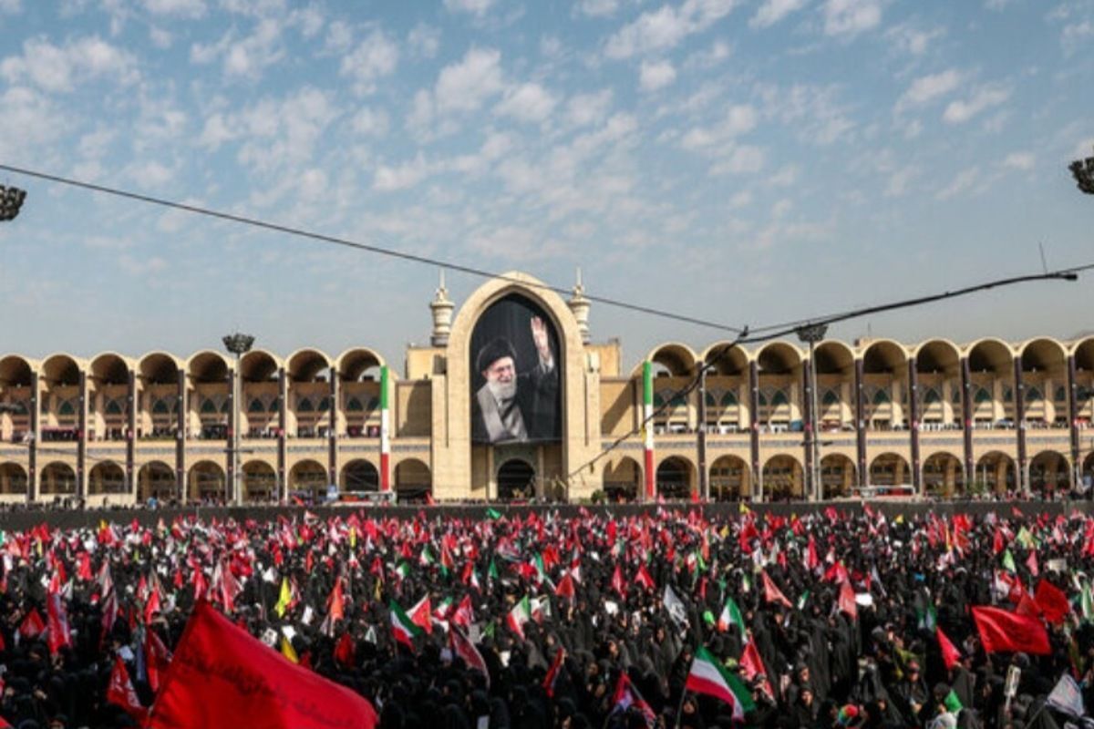 وداع باشکوه مردم با نماد ایستادگی و مقاومت؛ بدرقه‌ای ماندگار در تاریخ