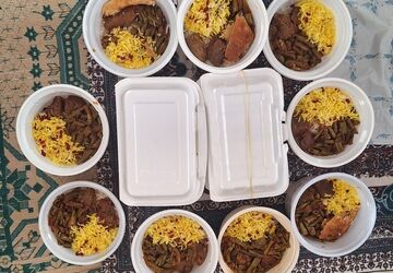 افطاری خانگی مرضیه خانم و آقا بهرام برای نیازمندان