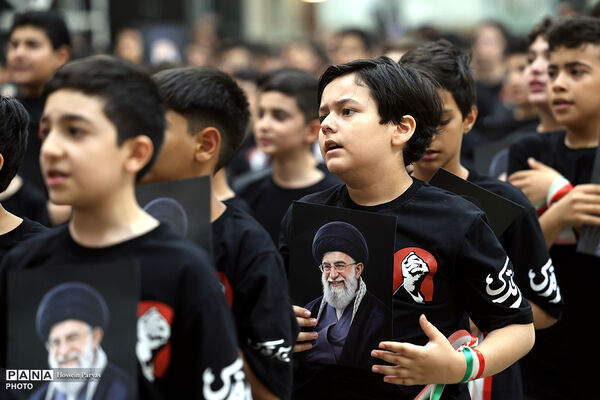 برگزاری همایش بزرگ جمع‌خوانی دانش‌آموزان با اجرای سرود و نوحه حماسی «باید برخاست»