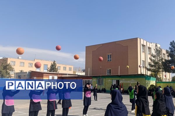 افتتاحیه المپیاد ورزشی درون مدرسه ای در دبیرستان مهر نیشابور