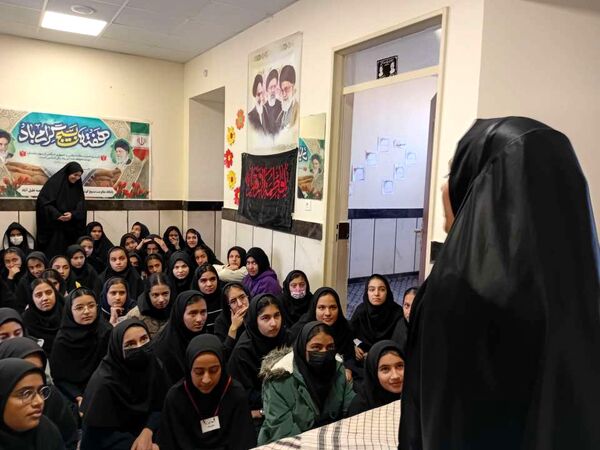 مراسم سوگواری شهادت بانوی دوعالم در دبیرستان مادرمهربان خلیل آباد